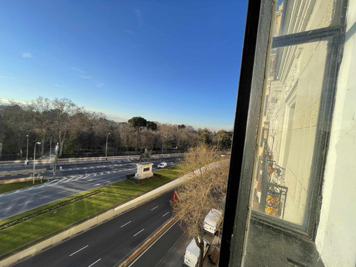 Apartamento Con Vistas Al Parque Del Retiro Madrid Exterior photo